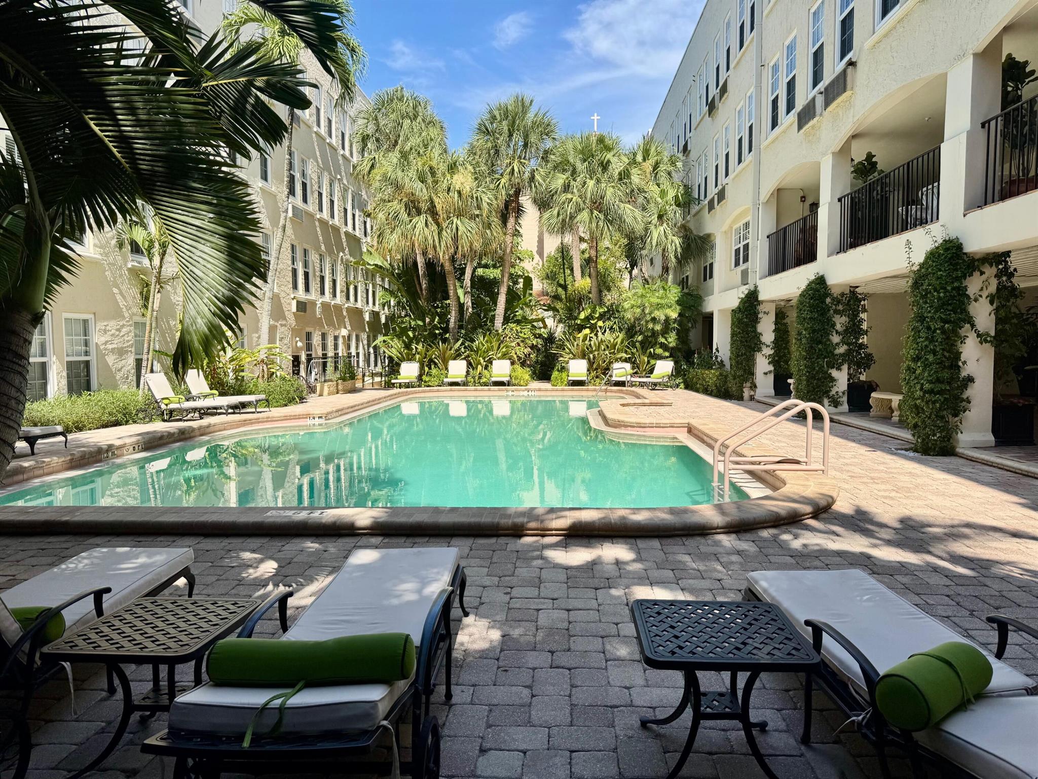 PALM BEACH HOTEL CONDO - Residential