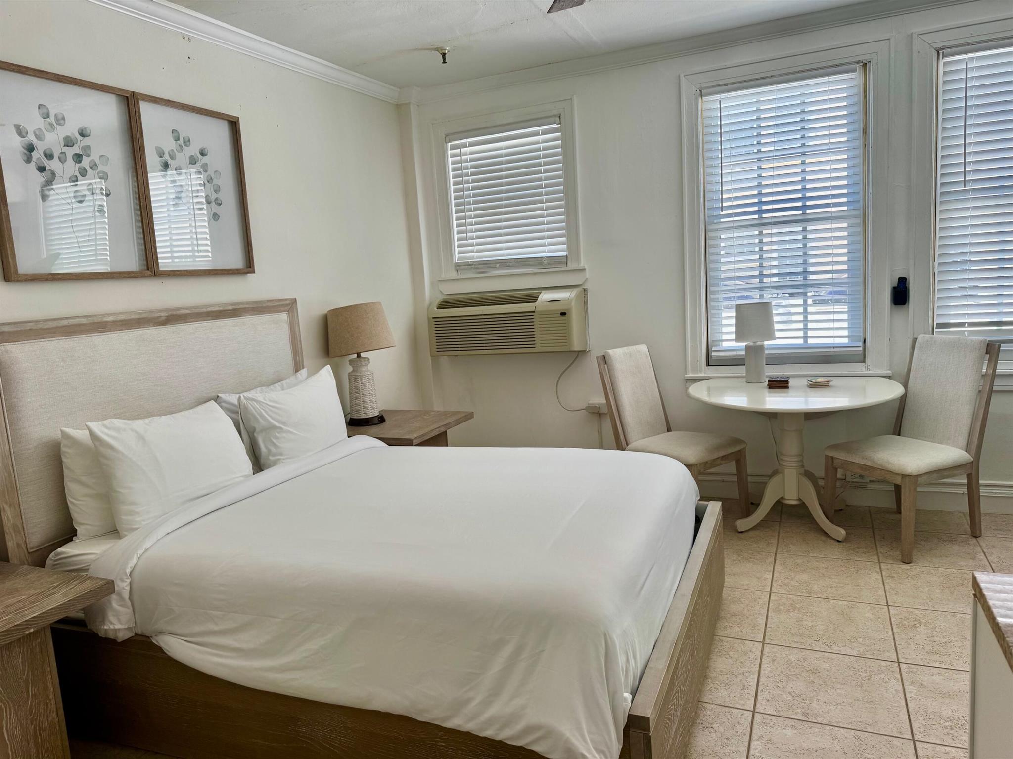 PALM BEACH HOTEL CONDO - Residential