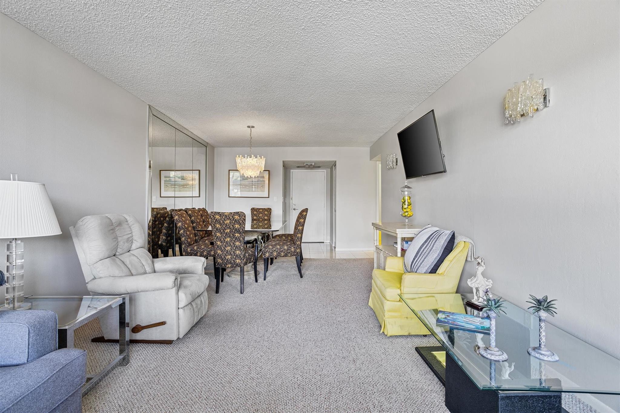 800 Parkview Dr 201
