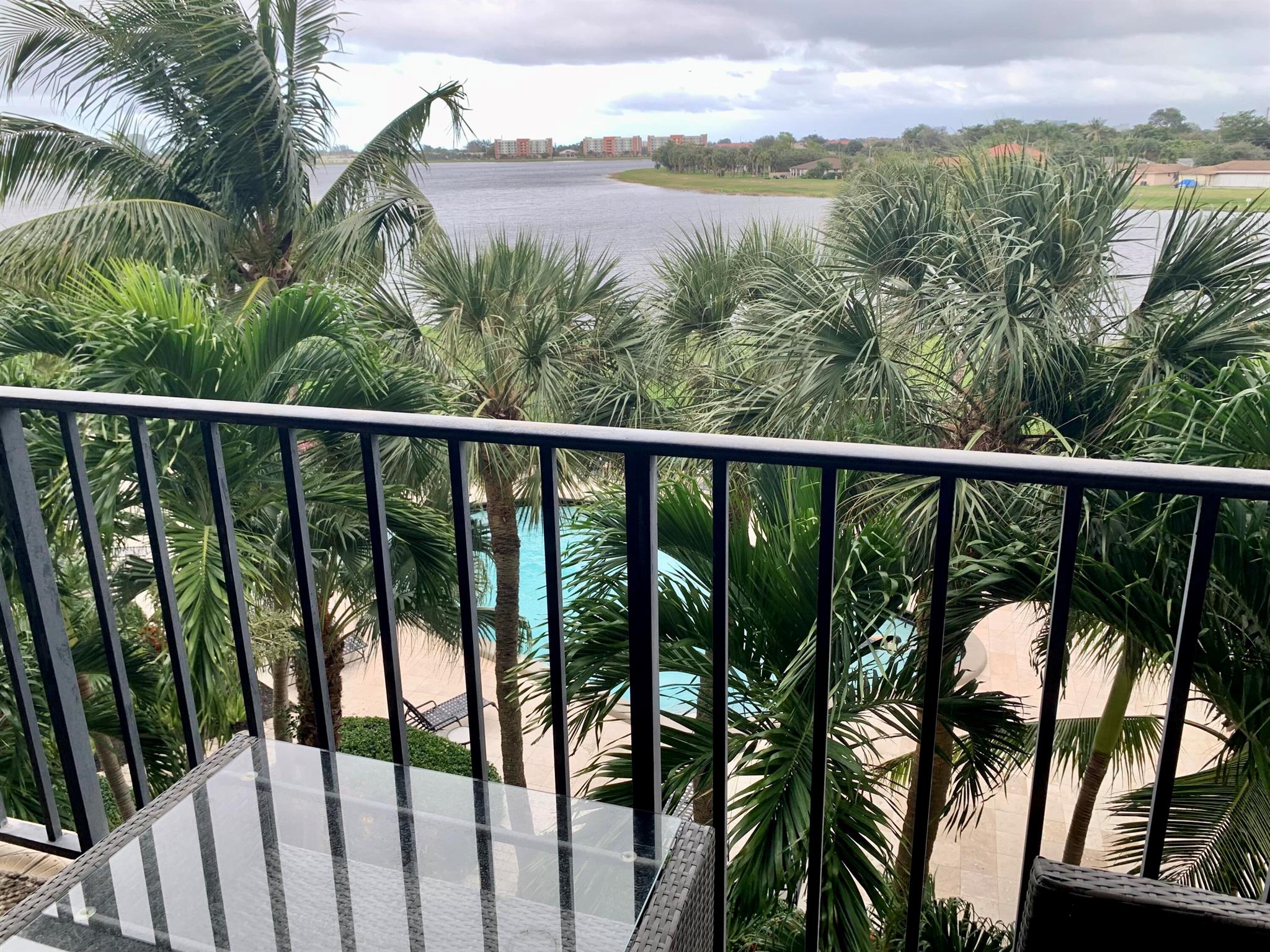 LAKESHORE CLUB CONDO - Residential Lease