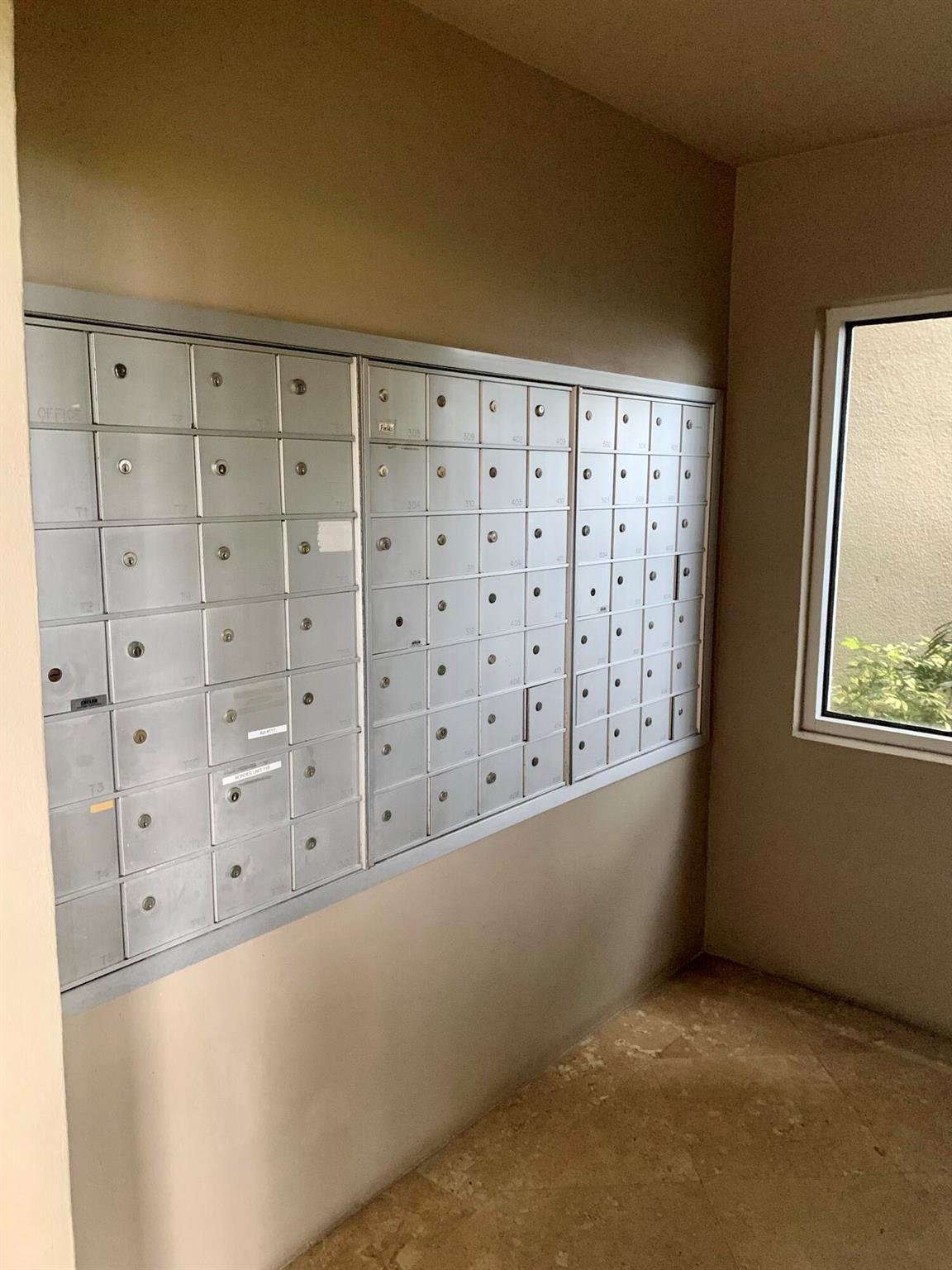 LAKESHORE CLUB CONDO - Residential Lease