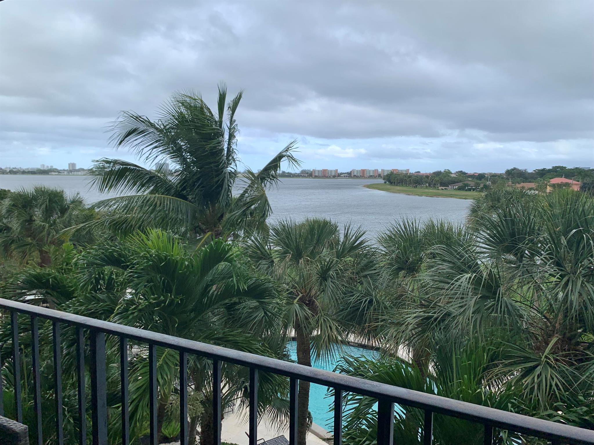 LAKESHORE CLUB CONDO - Residential Lease