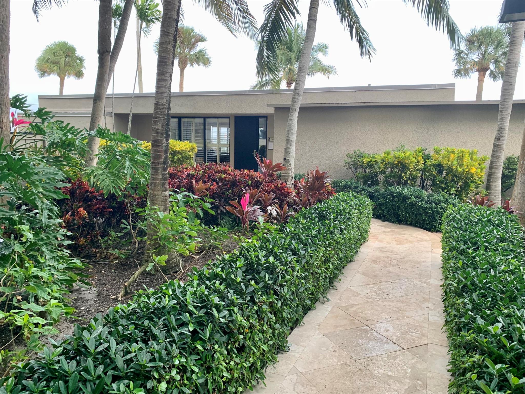 LAKESHORE CLUB CONDO - Residential Lease