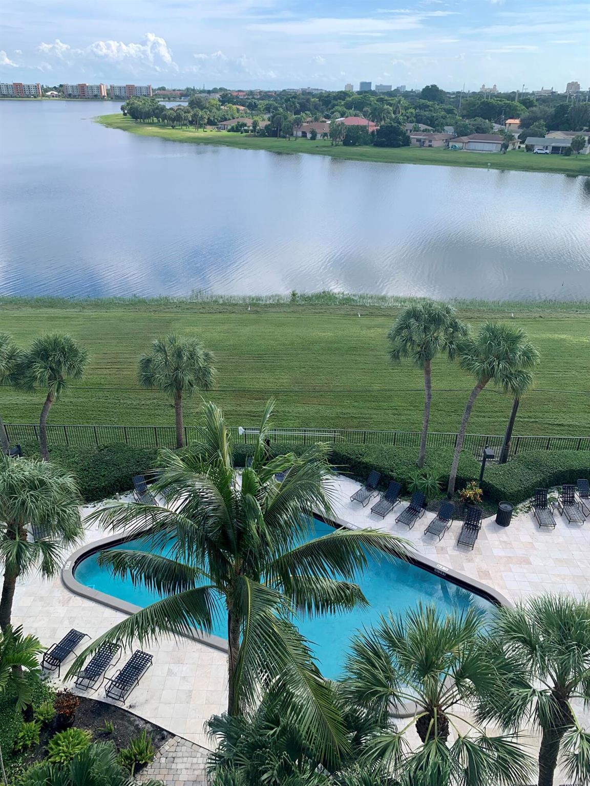 LAKESHORE CLUB CONDO - Residential Lease