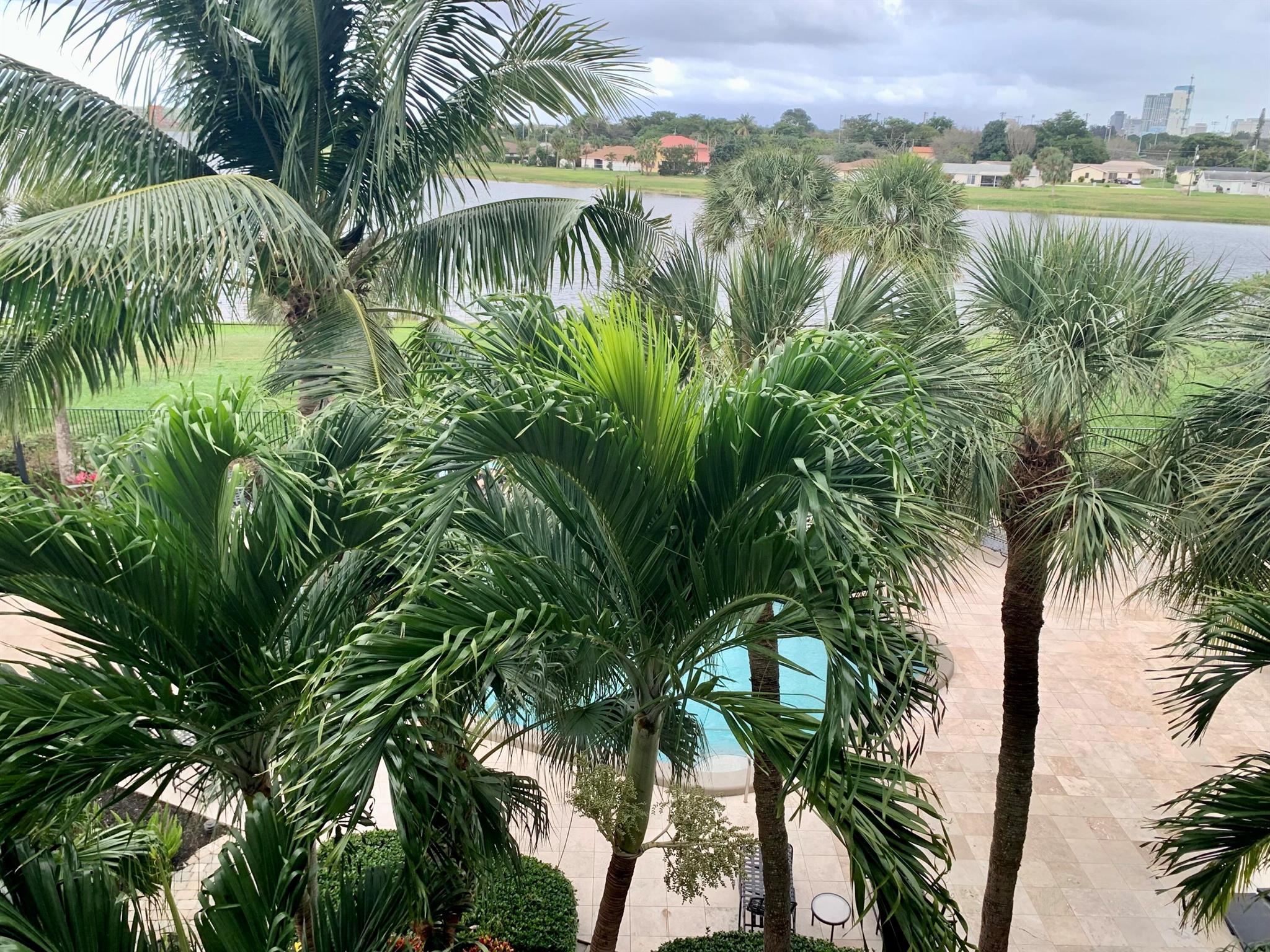 LAKESHORE CLUB CONDO - Residential Lease