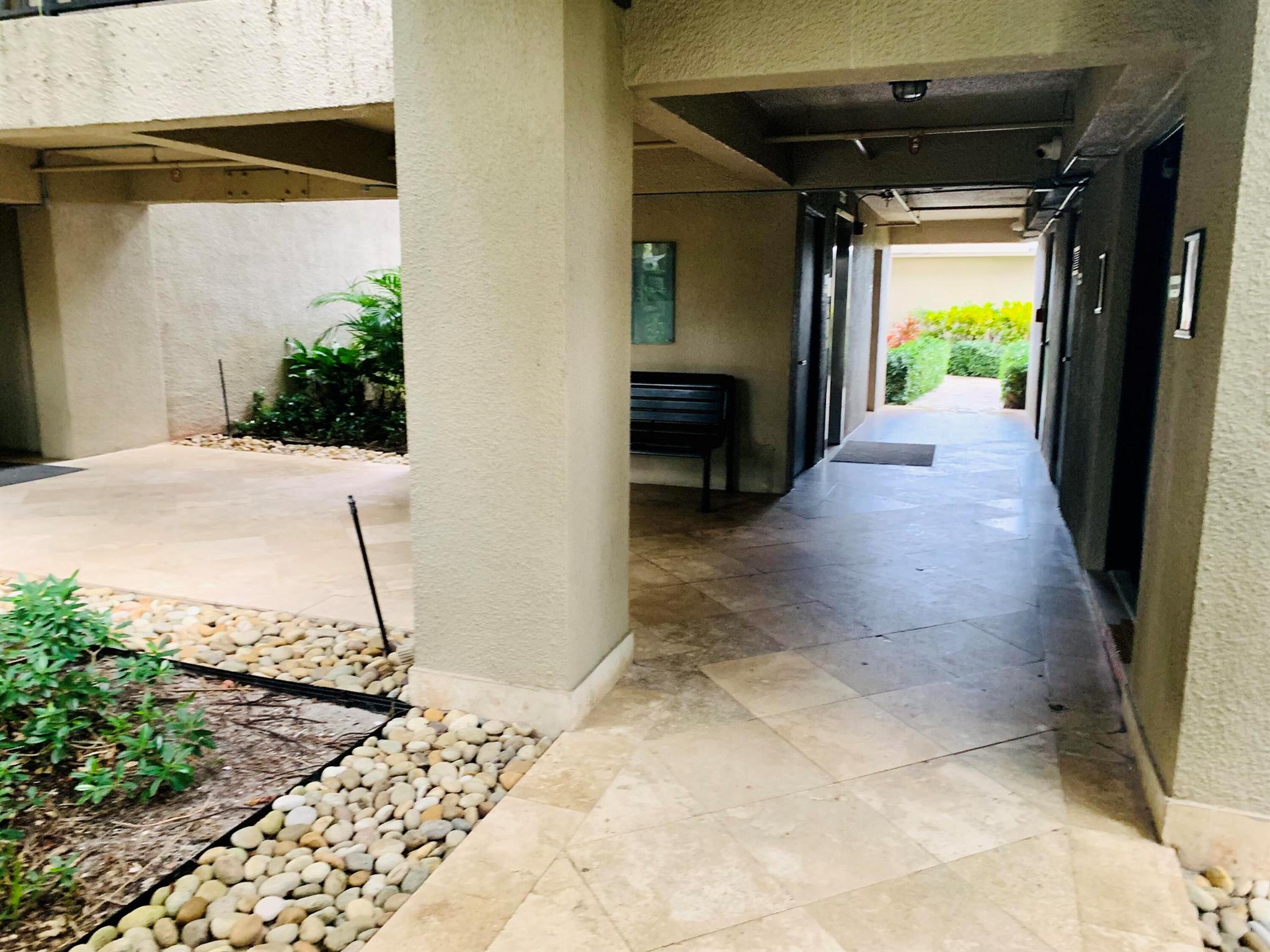 LAKESHORE CLUB CONDO - Residential Lease