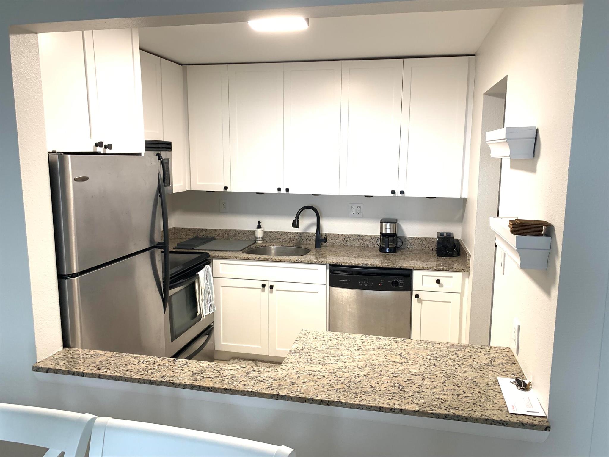 LAKESHORE CLUB CONDO - Residential Lease