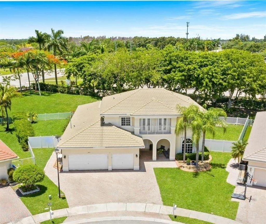 Photo of 6893 SW 194th Avenue, Pembroke Pines, FL 33332 (MLS # F10511230)