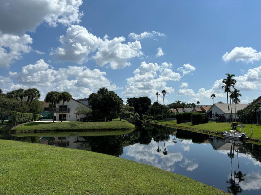 LONG or SHORT TERM Furnished ONE LEVEL 1st floor condo is ready to move-in. Totally remodeled 2 bedrooms/2 bathrooms/1 car garage waterfront condo in Shores perfectly located near Palm Beach Polo, WEF, and Wellington mall. Canal has the direct access to the Lake of Wellington - to enjoy with your paddle boards or kayaks.