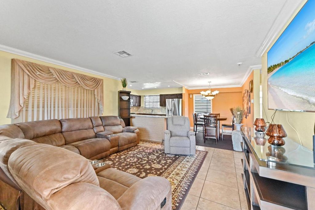 Photo of 2991 SW 8th Street, Fort Lauderdale, FL 33312 (MLS # R11158814)