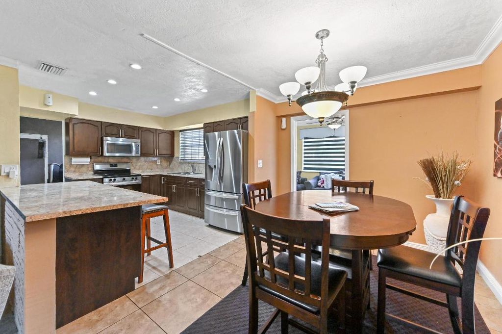 Photo of 2991 SW 8th Street, Fort Lauderdale, FL 33312 (MLS # R11158814)