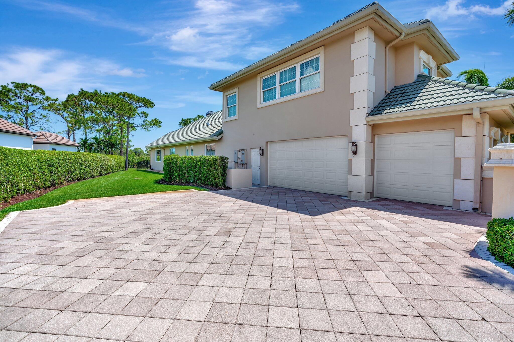 HOBE SOUND GOLF CLUB - Residential