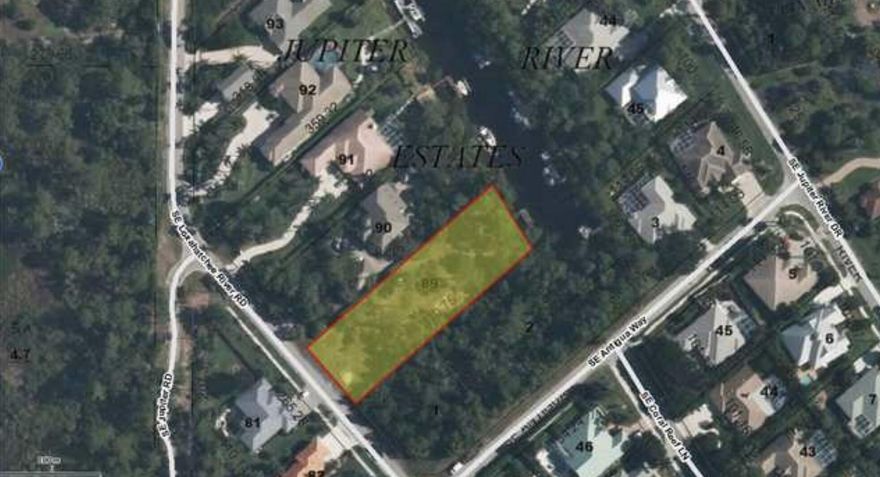 Come build your dream home on this .724 acre lot with 100ft of waterfront. Easy access to 95, shops and restaurants. Just a short boat ride away from Jupiter Inlet