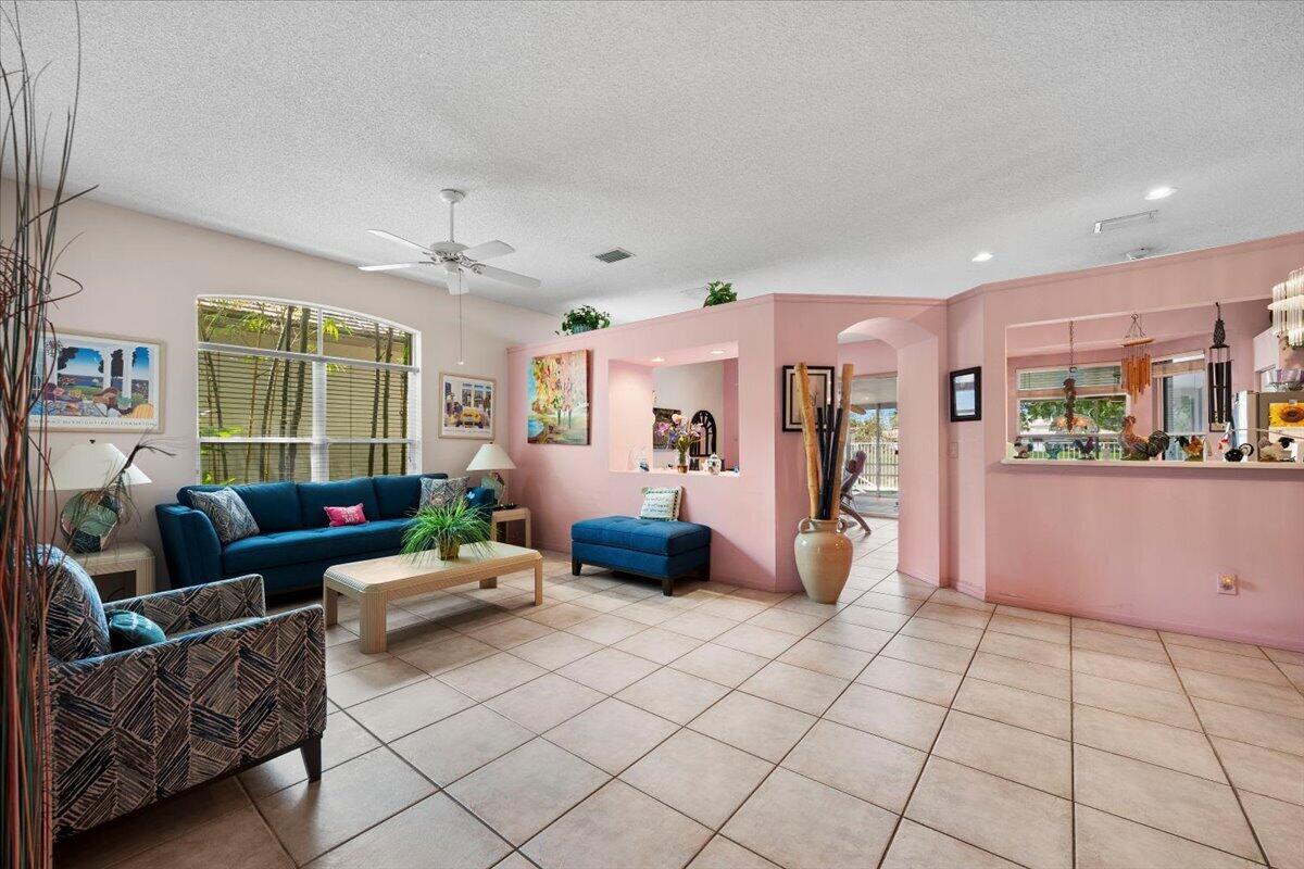 4150 Manor Forest Trail