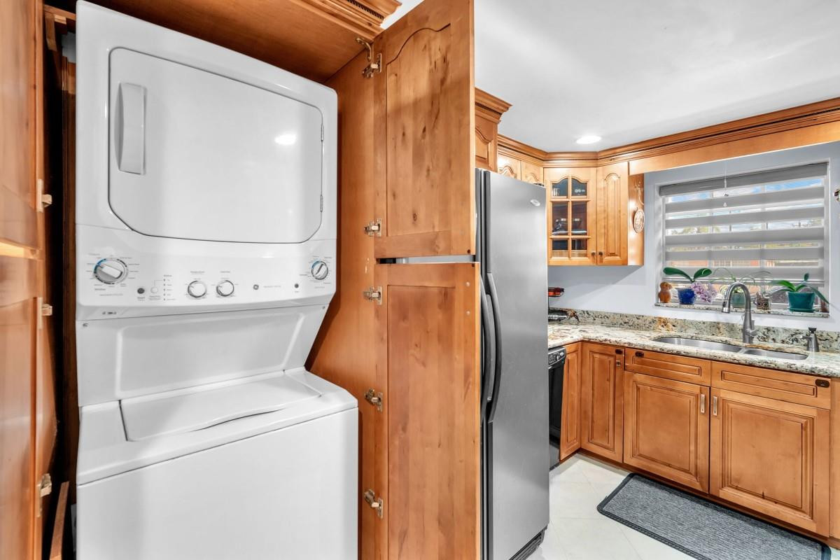 Cresthaven - Residential