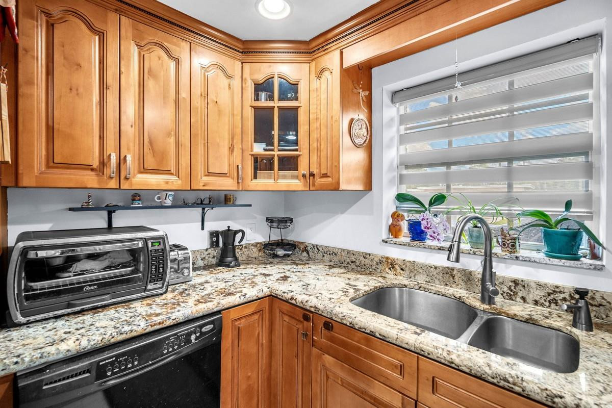 Cresthaven - Residential