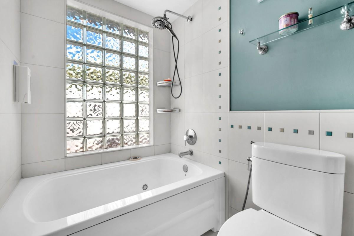 Cresthaven - Residential