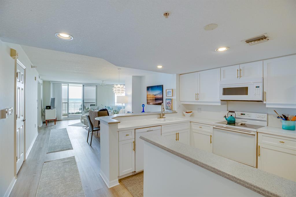 SEAWARD AT ATLANTIC VIEW CONDOMINIUM - Residential