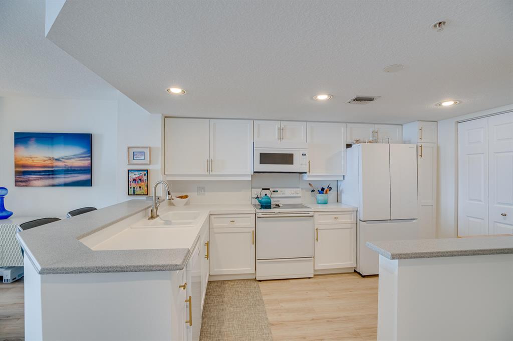 SEAWARD AT ATLANTIC VIEW CONDOMINIUM - Residential