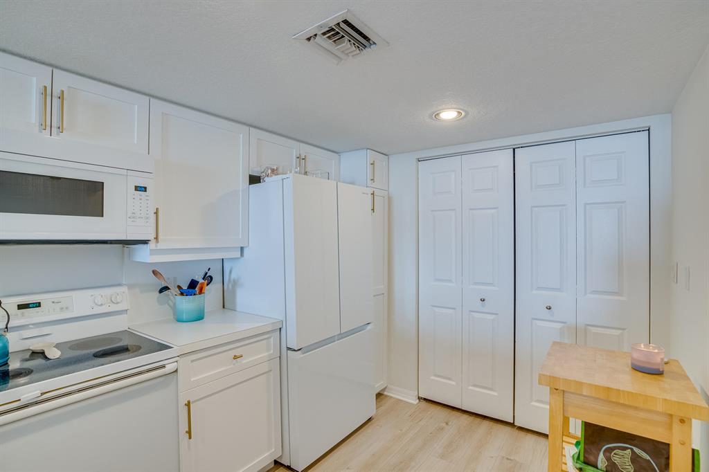 SEAWARD AT ATLANTIC VIEW CONDOMINIUM - Residential