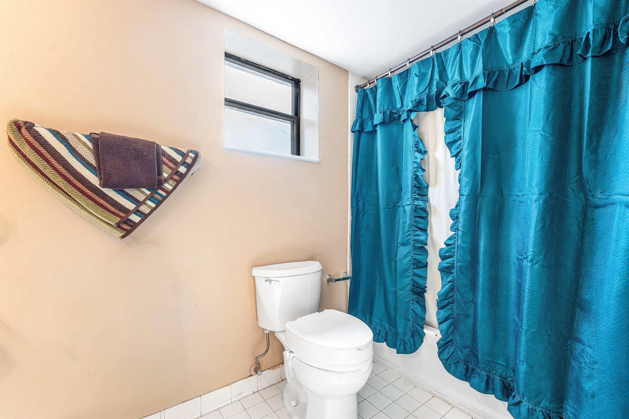 PRESIDENTIAL GOLFVIEW CON - Residential