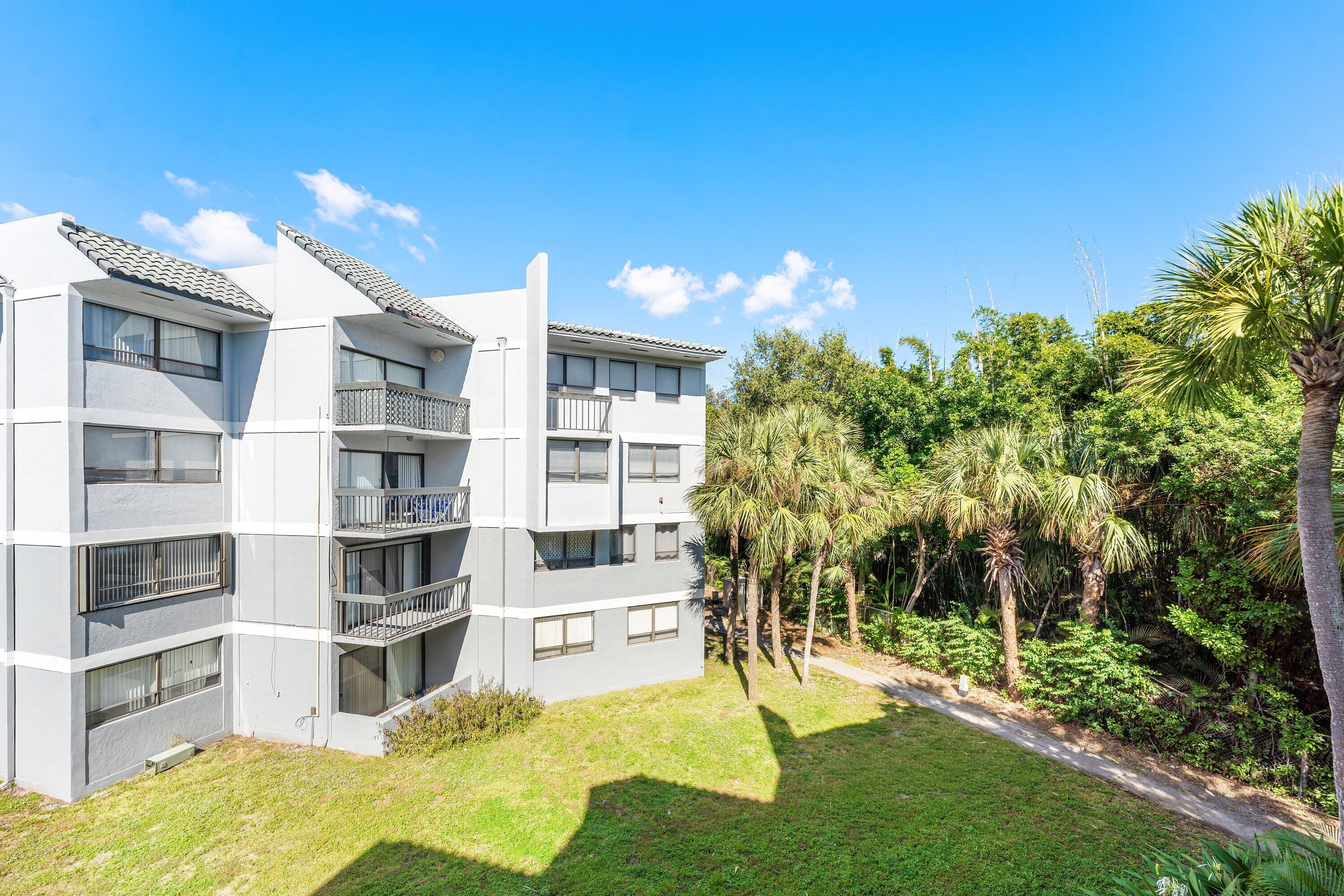 PRESIDENTIAL GOLFVIEW CON - Residential