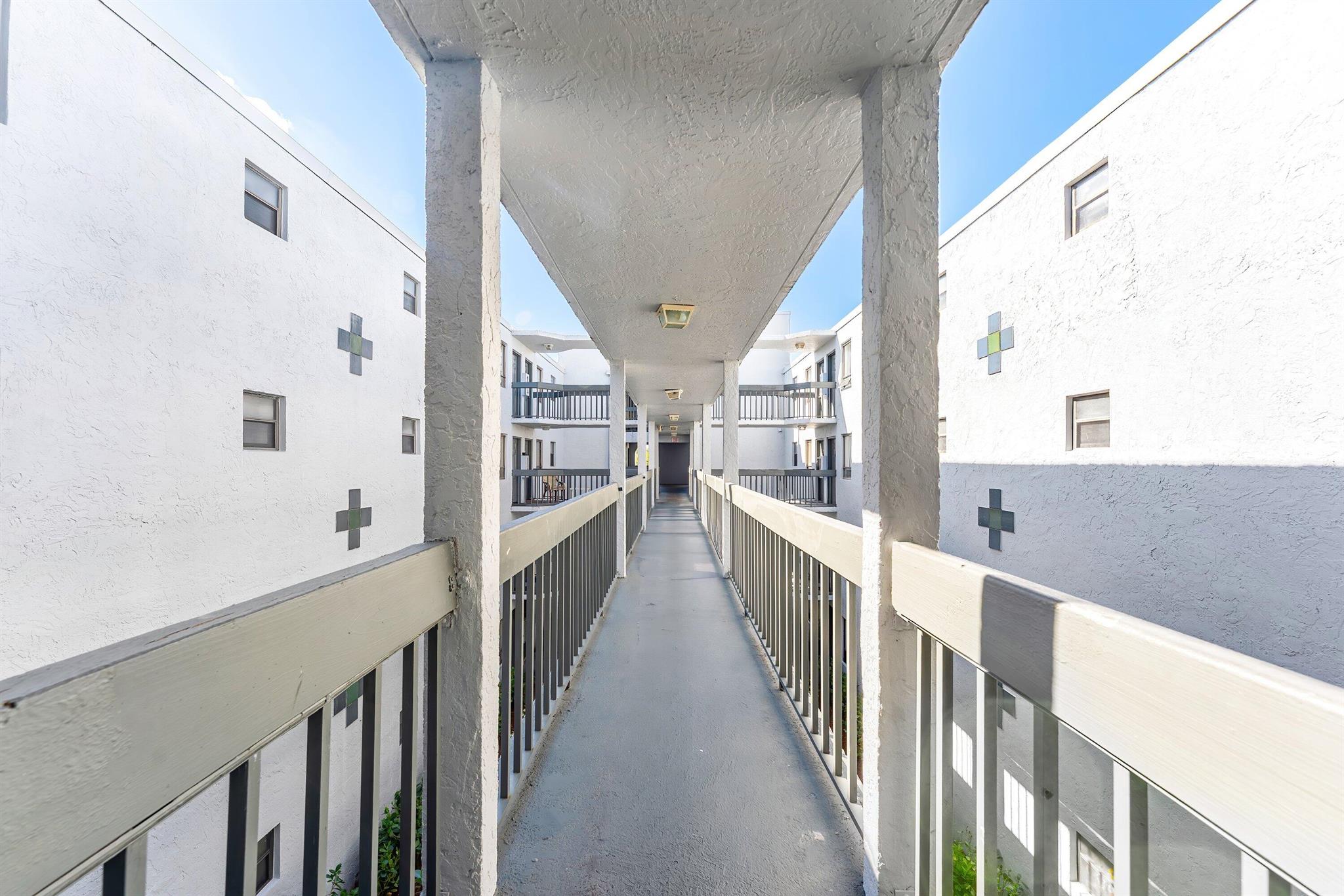 View photos, virtual tours, details... 1820 N Congress Avenue 304