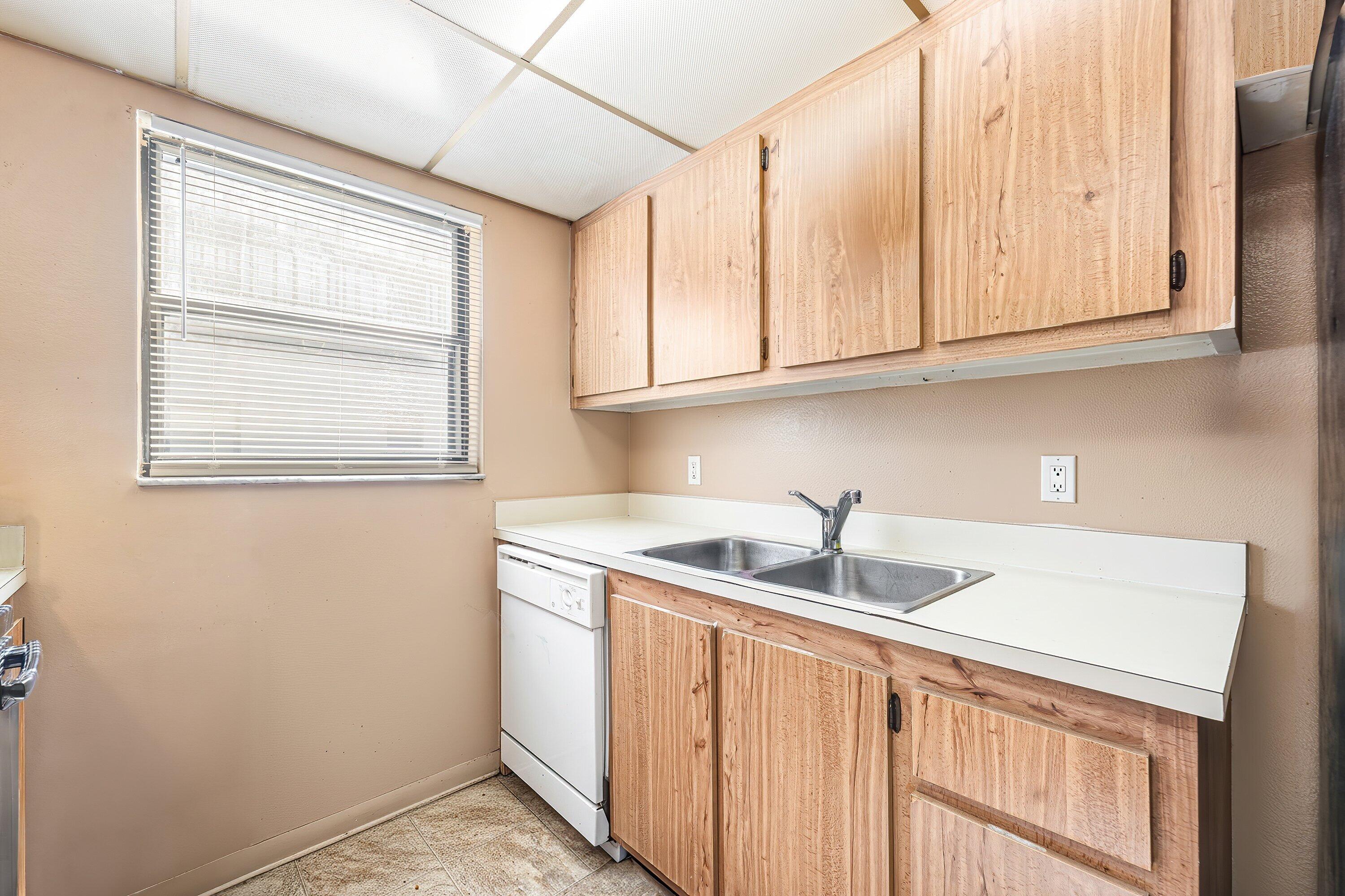 PRESIDENTIAL GOLFVIEW CON - Residential