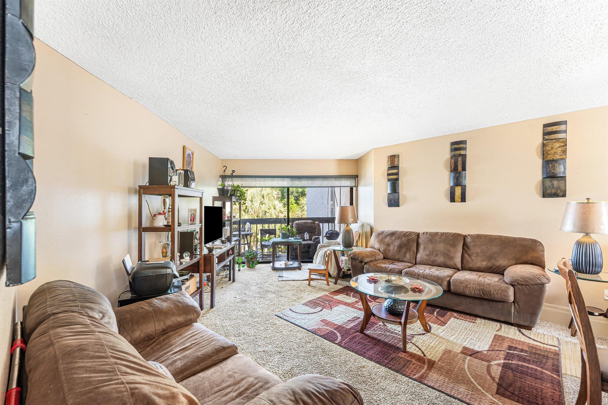 PRESIDENTIAL GOLFVIEW CON - Residential