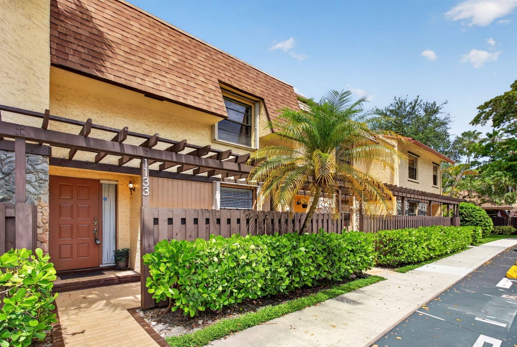 Photo of 1133 NW 79th Drive, Plantation, FL 33322 (MLS # B26051339)