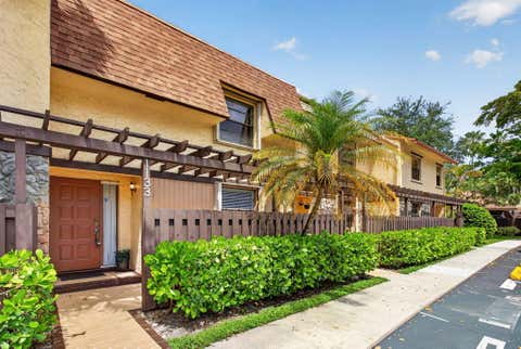 Photo of 1133 NW 79th Drive, Plantation, FL 33322 (MLS # B26051339)
