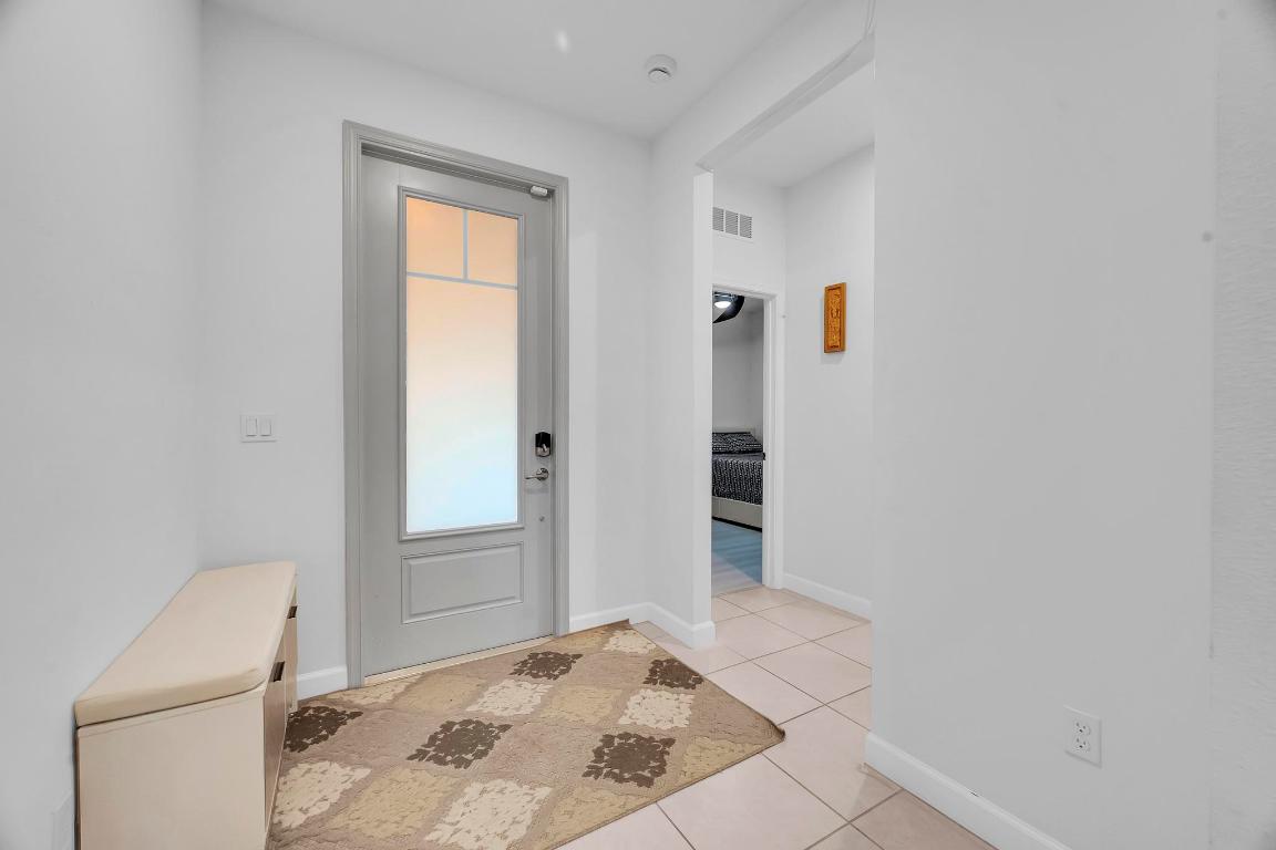 CADENCE PHASE 1 - Residential Lease