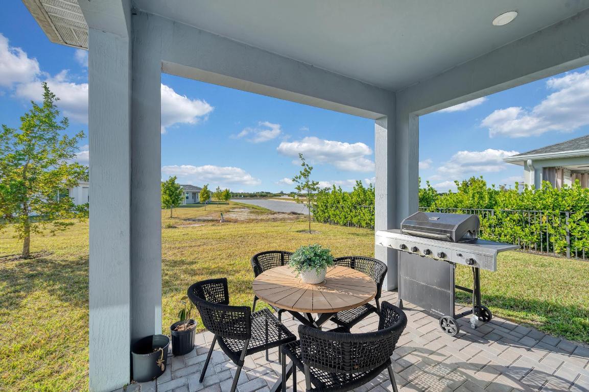 CADENCE PHASE 1 - Residential Lease