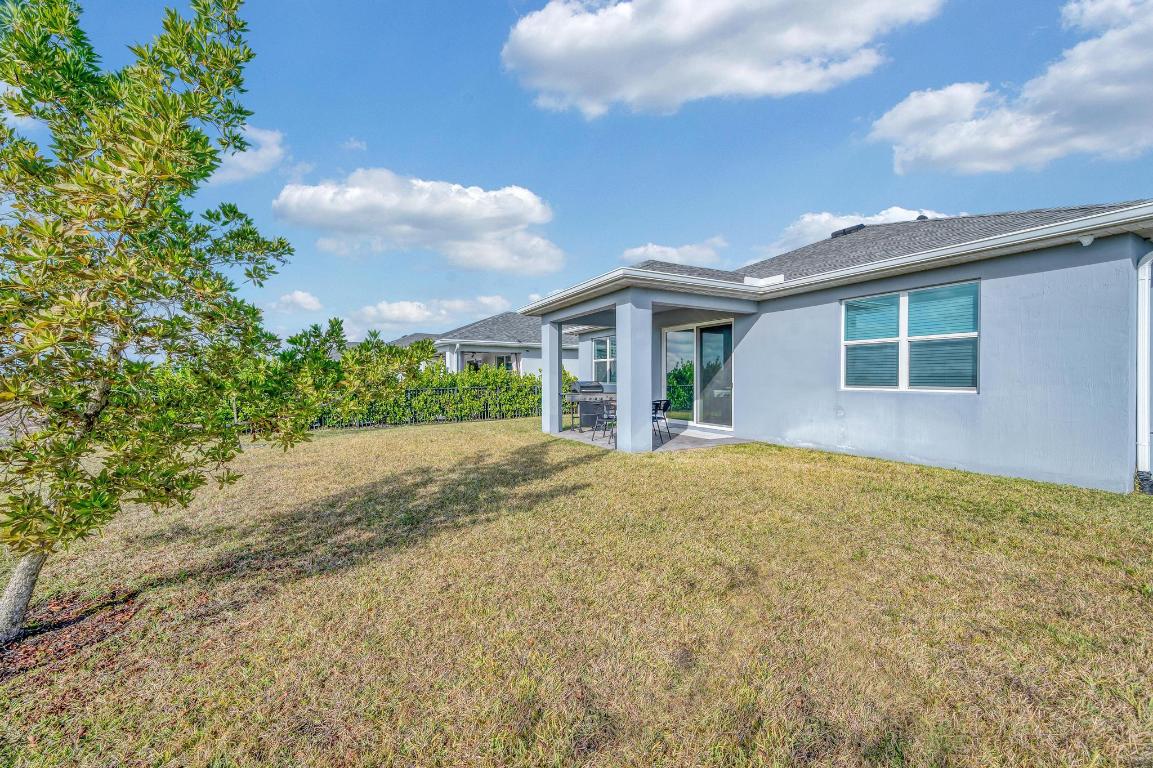 CADENCE PHASE 1 - Residential Lease