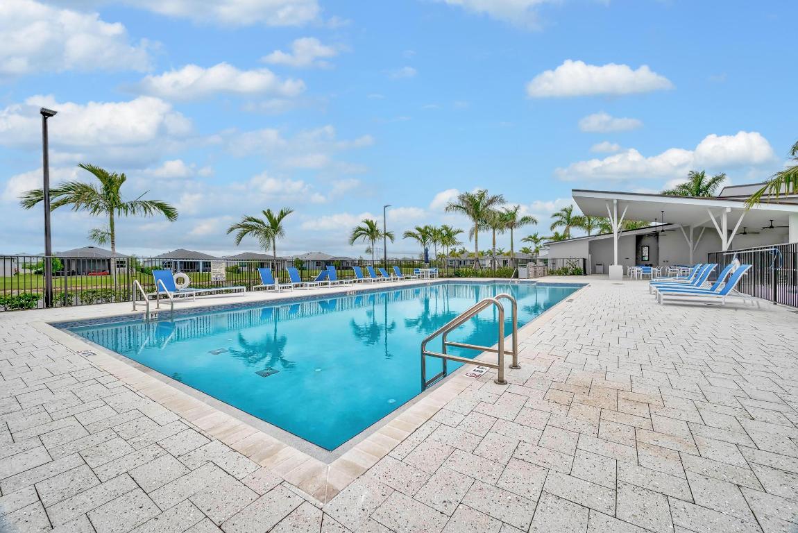 CADENCE PHASE 1 - Residential Lease