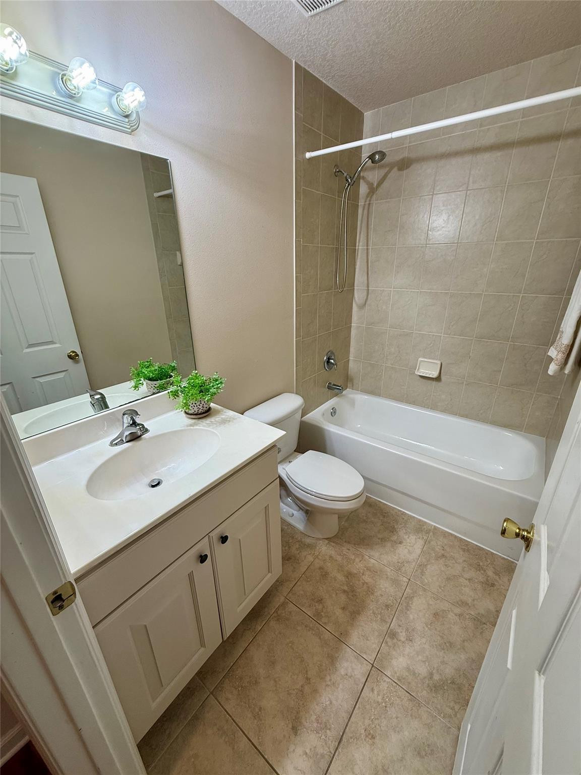 Bella Villagio - Residential