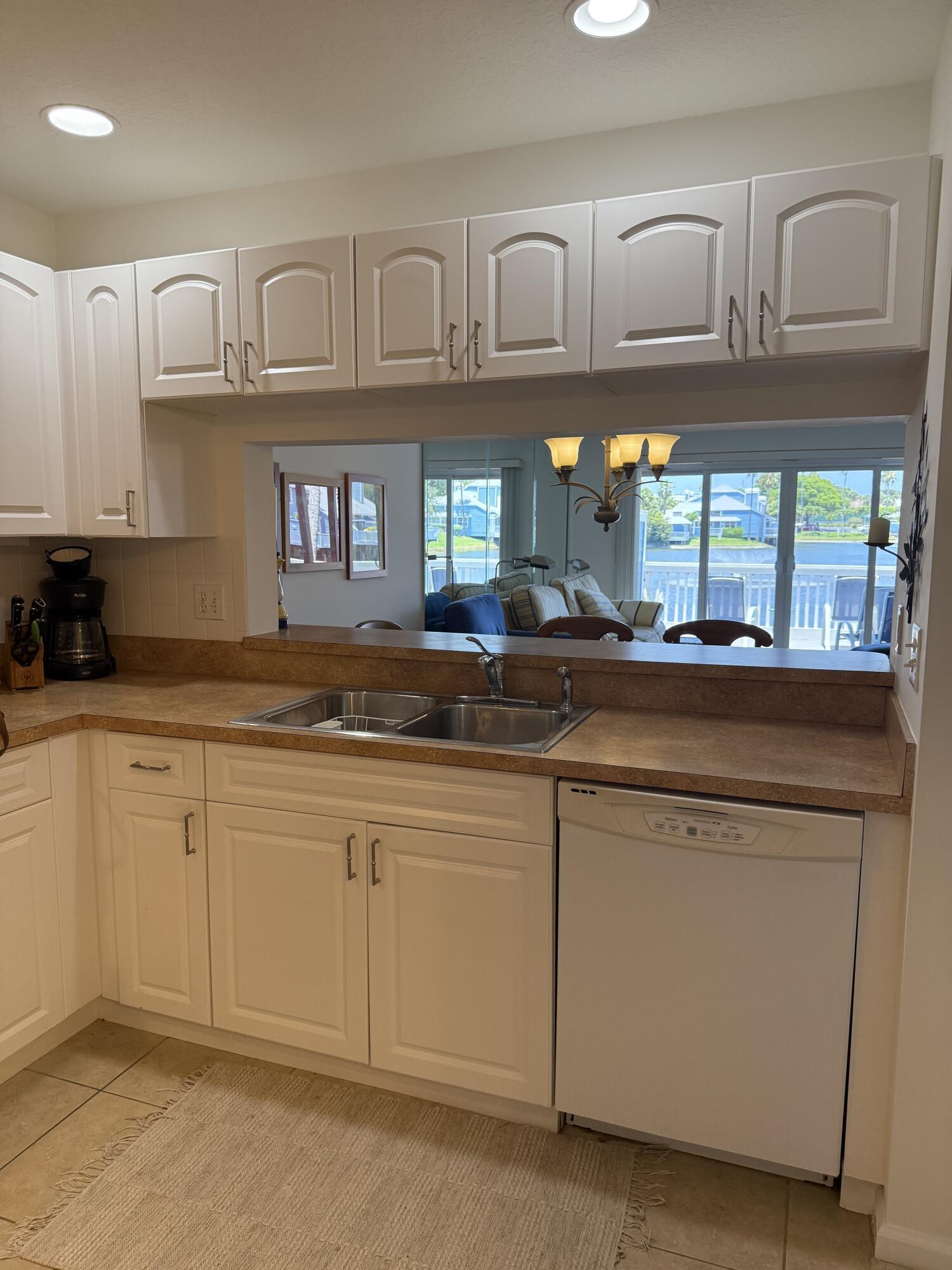 809 Ocean Dunes Circle Circle