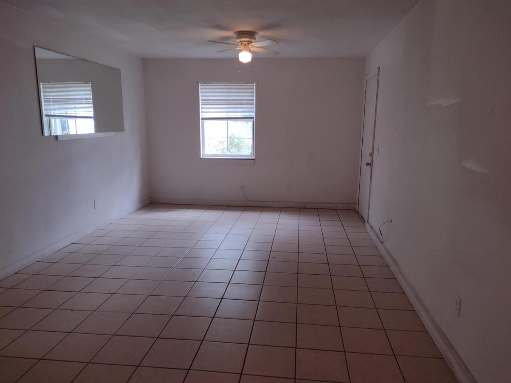 PINEVIEW PARK UNIT NO 2 - Residential