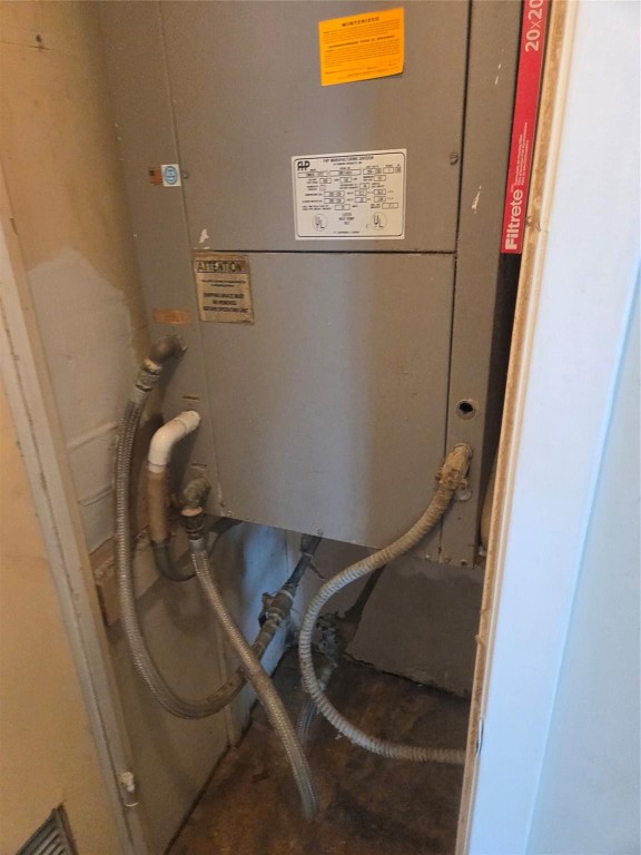 COMMODORE PLAZA - Residential