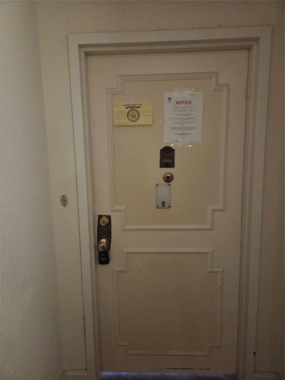 COMMODORE PLAZA - Residential