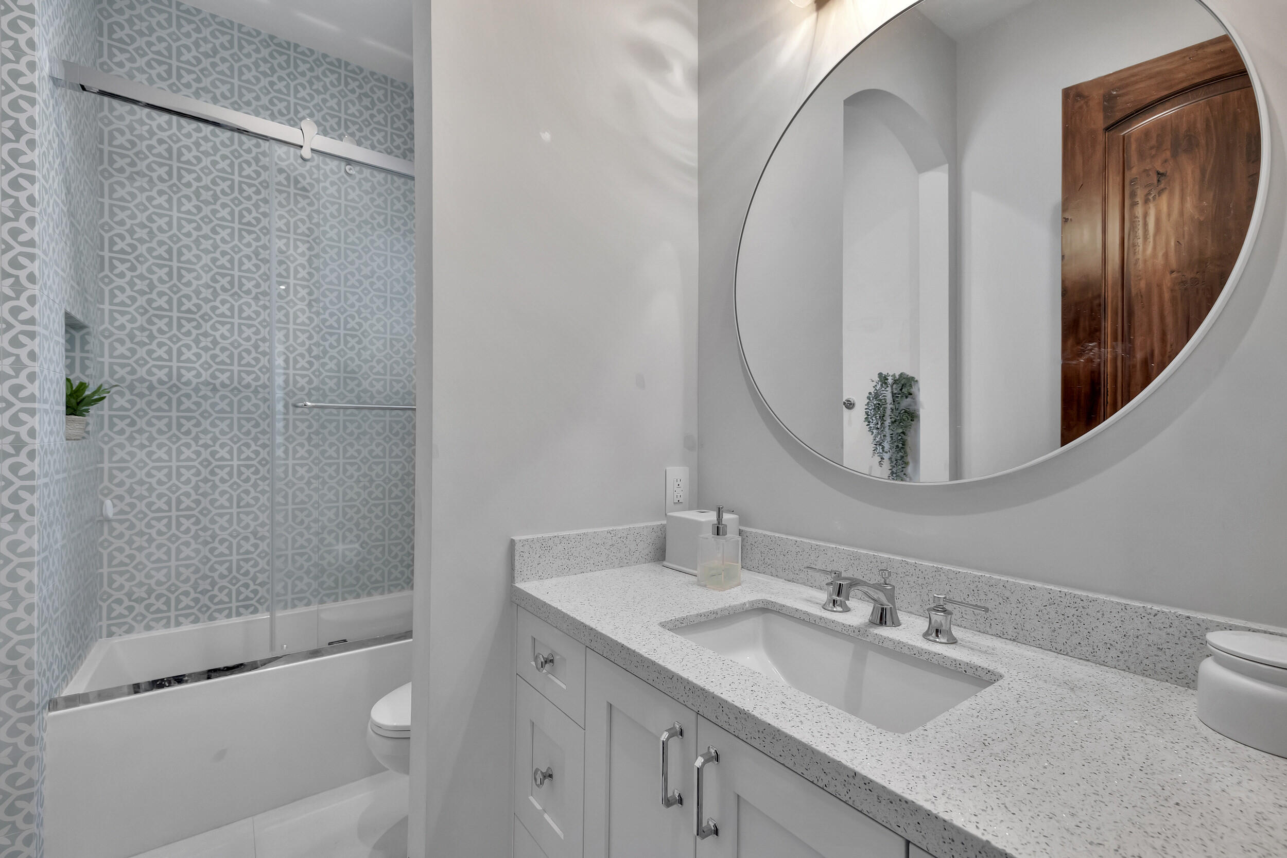 S/D OF 8-46-43 - Residential