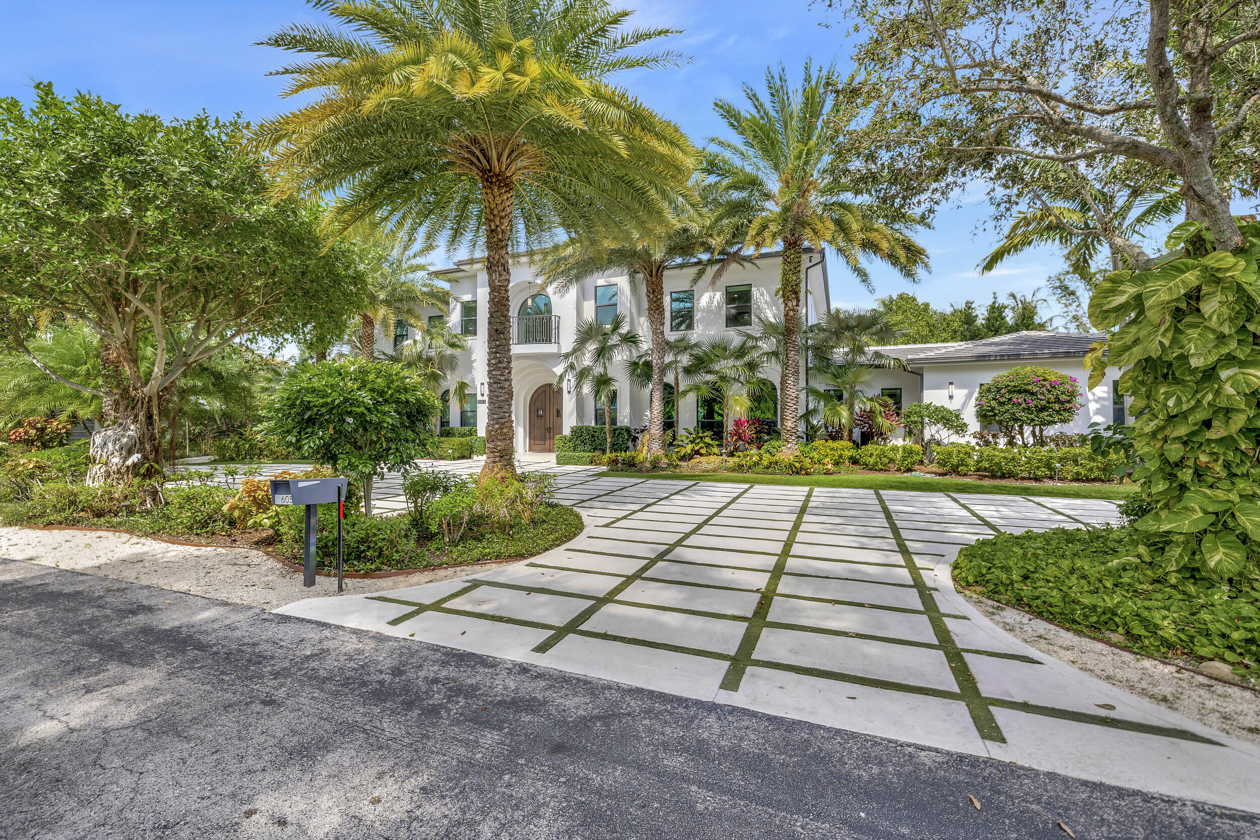 S/D OF 8-46-43 - Residential