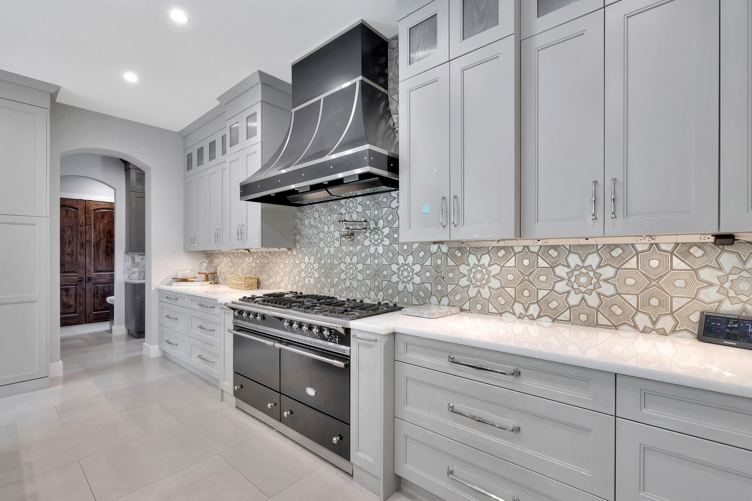 S/D OF 8-46-43 - Residential