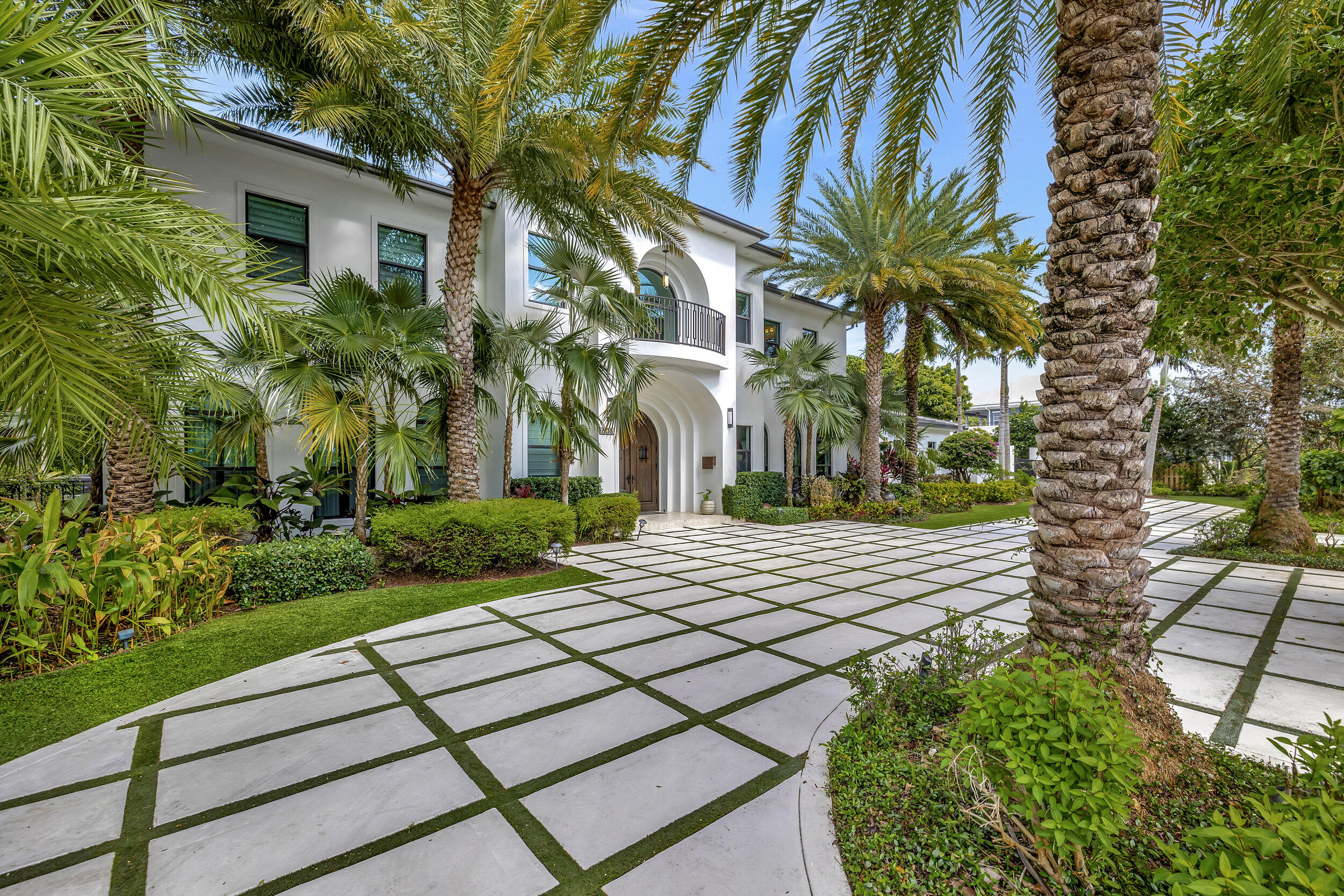 S/D OF 8-46-43 - Residential