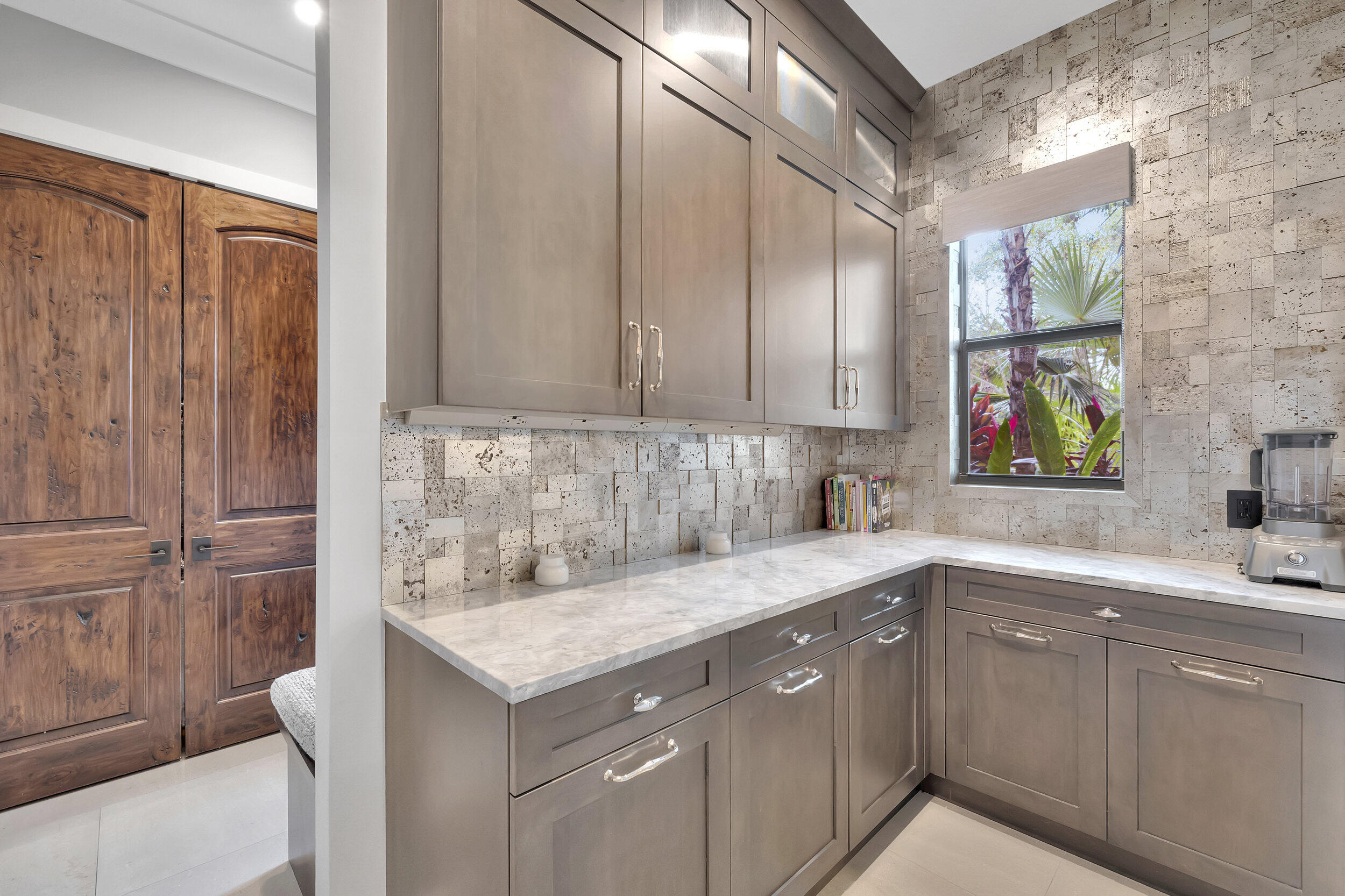 S/D OF 8-46-43 - Residential