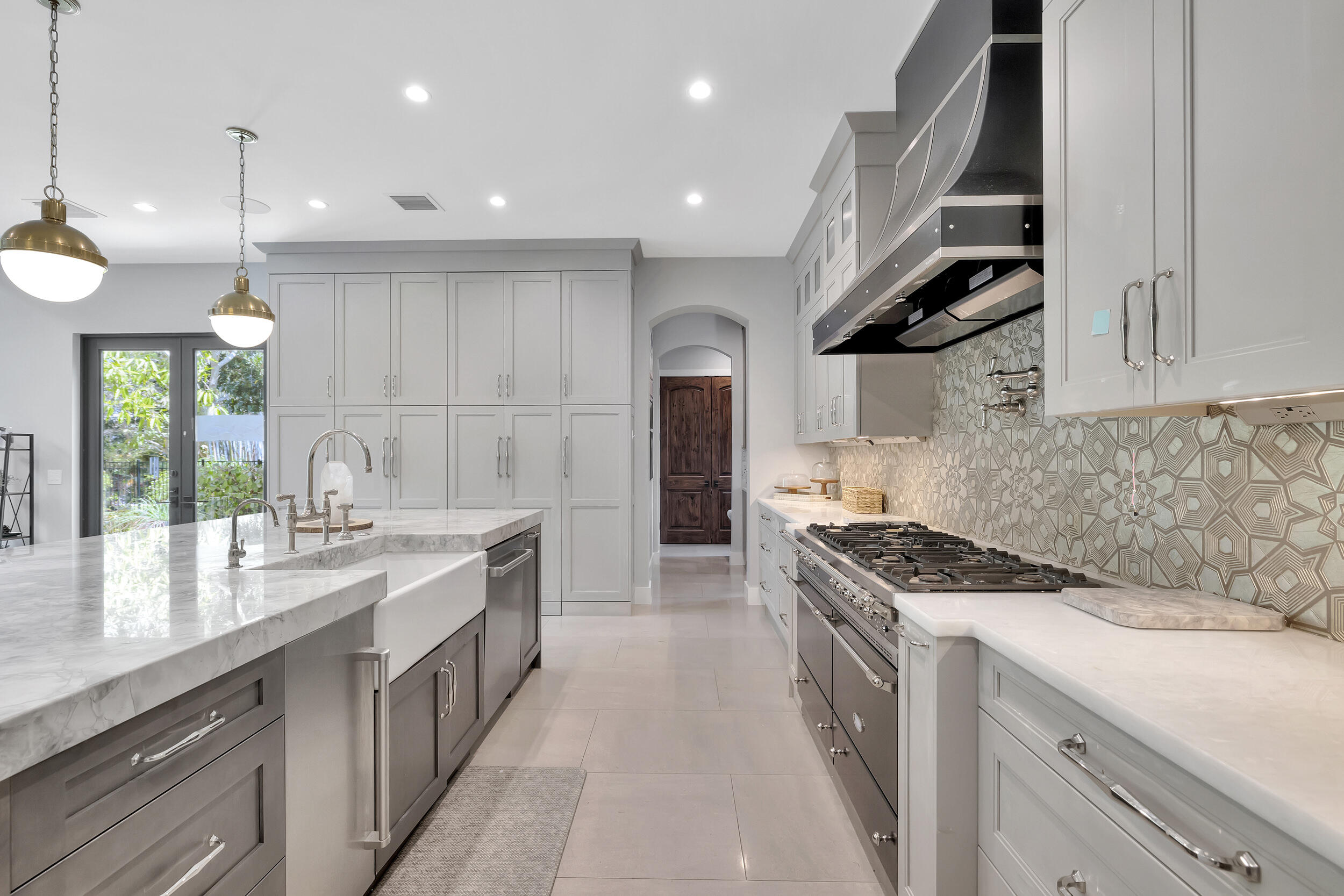 S/D OF 8-46-43 - Residential