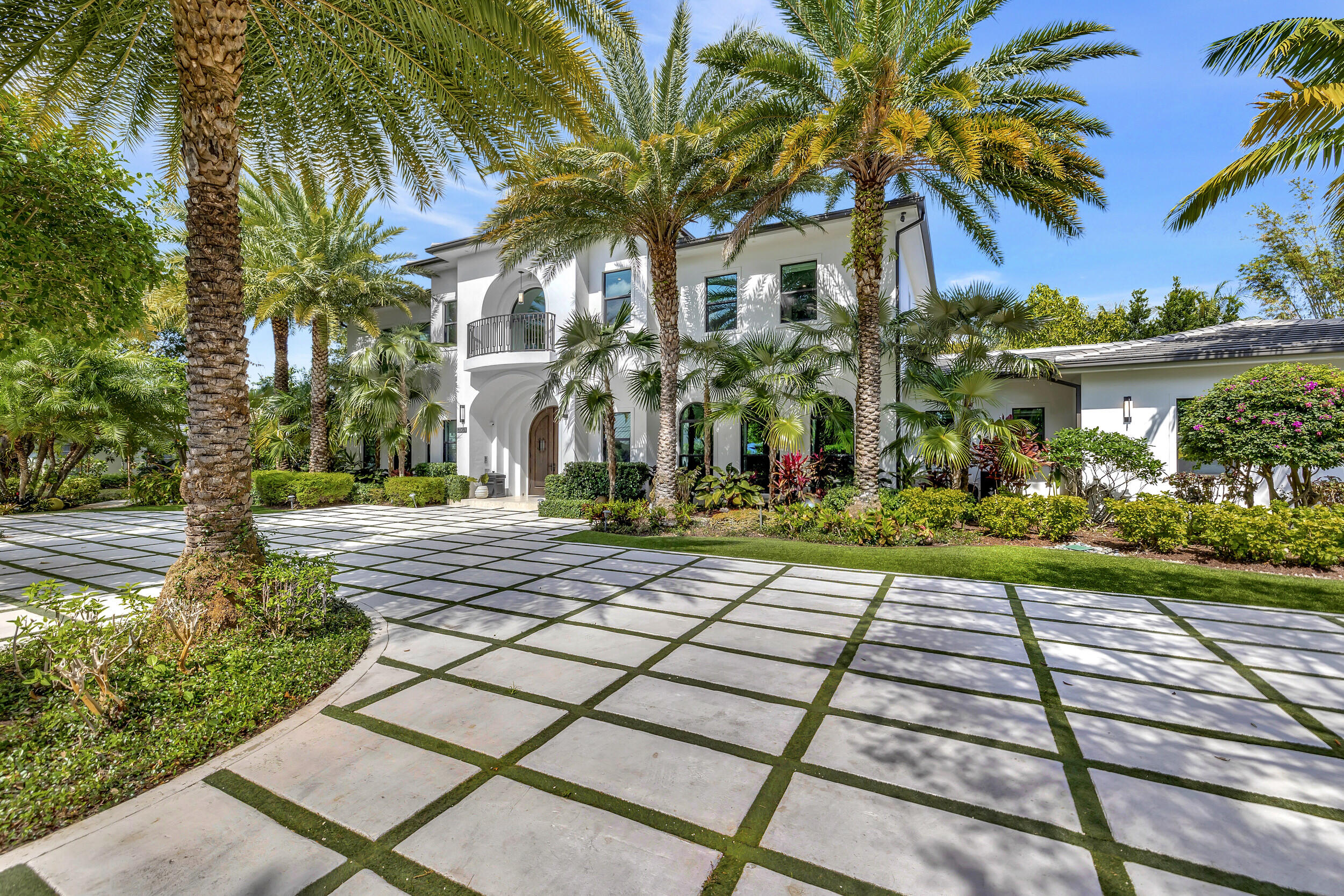 S/D OF 8-46-43 - Residential