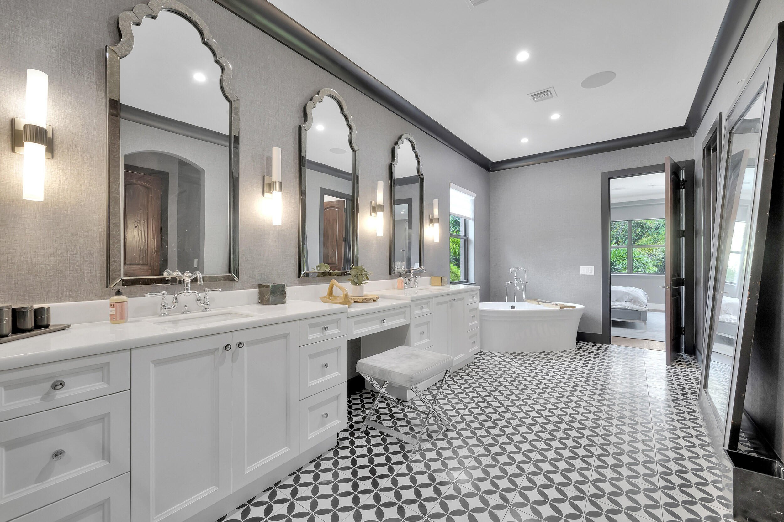 S/D OF 8-46-43 - Residential