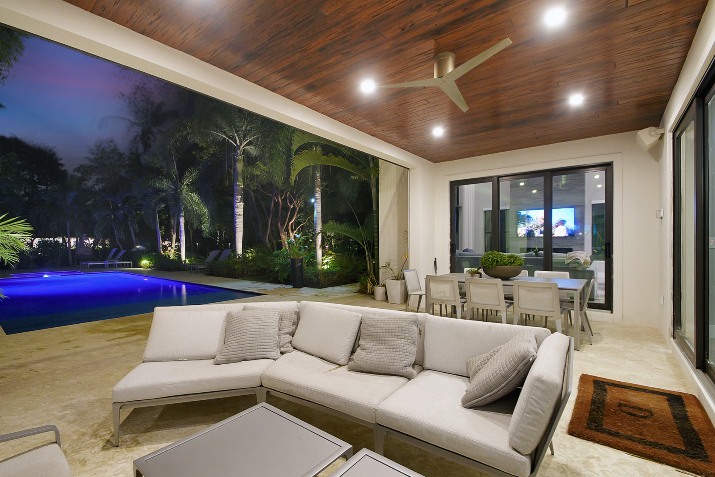 S/D OF 8-46-43 - Residential