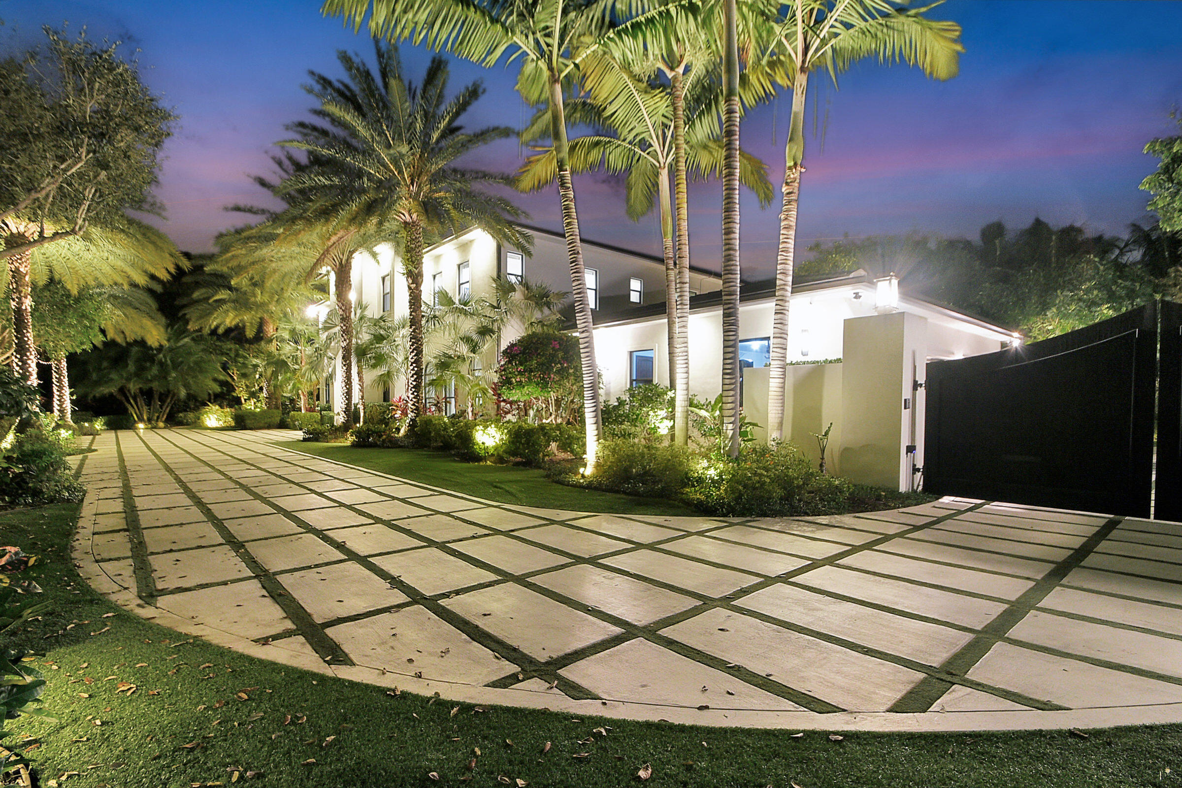 S/D OF 8-46-43 - Residential